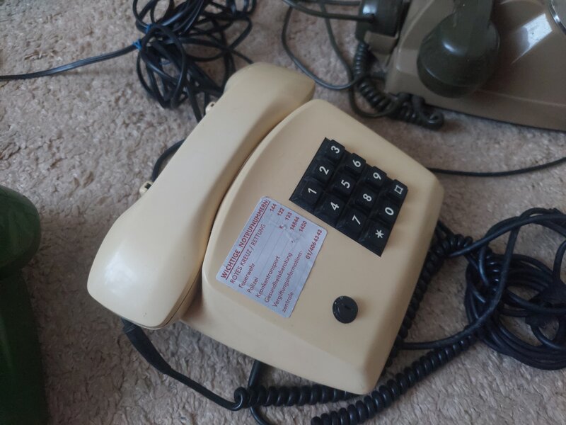 Telefon fix cu fir, model vintage cu disc, rotita sau butoane