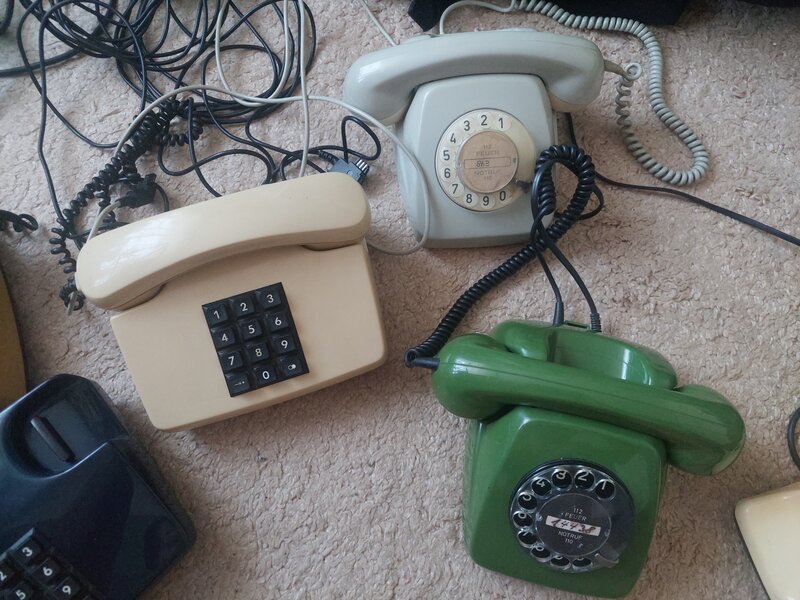 Telefon fix cu fir, model vintage cu disc, rotita sau butoane