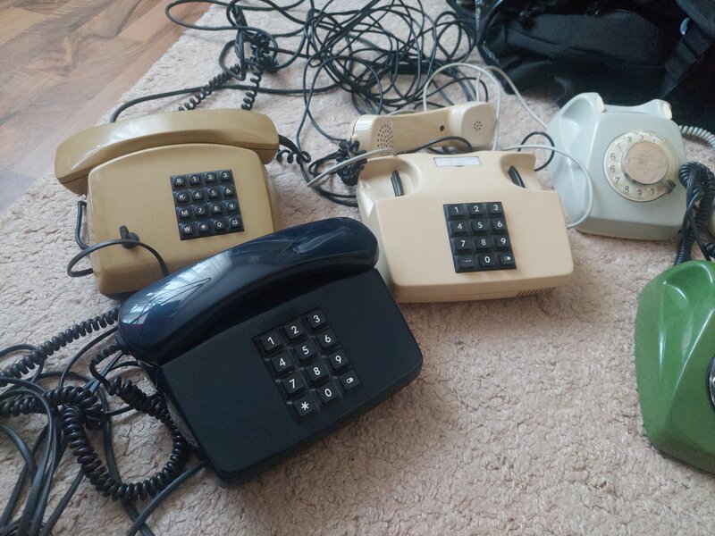 Telefon fix cu fir, model vintage cu disc, rotita sau butoane